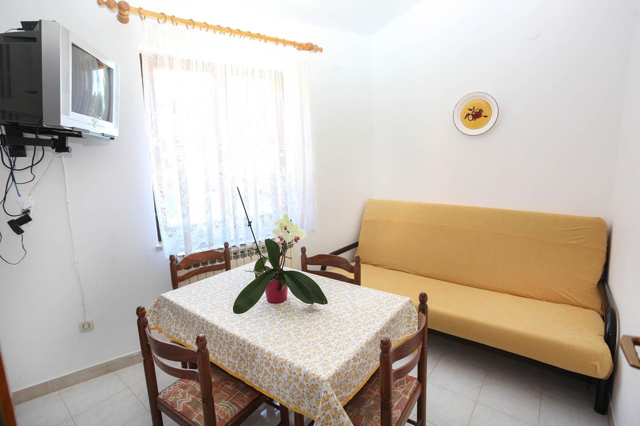 Apartments Patricia บานโจเล ภายนอก รูปภาพ